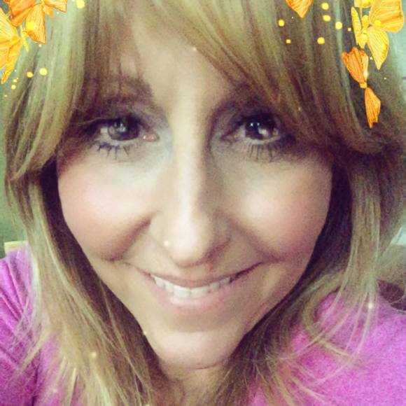 Meet your Posher, Lisa - Picture 1 of 1